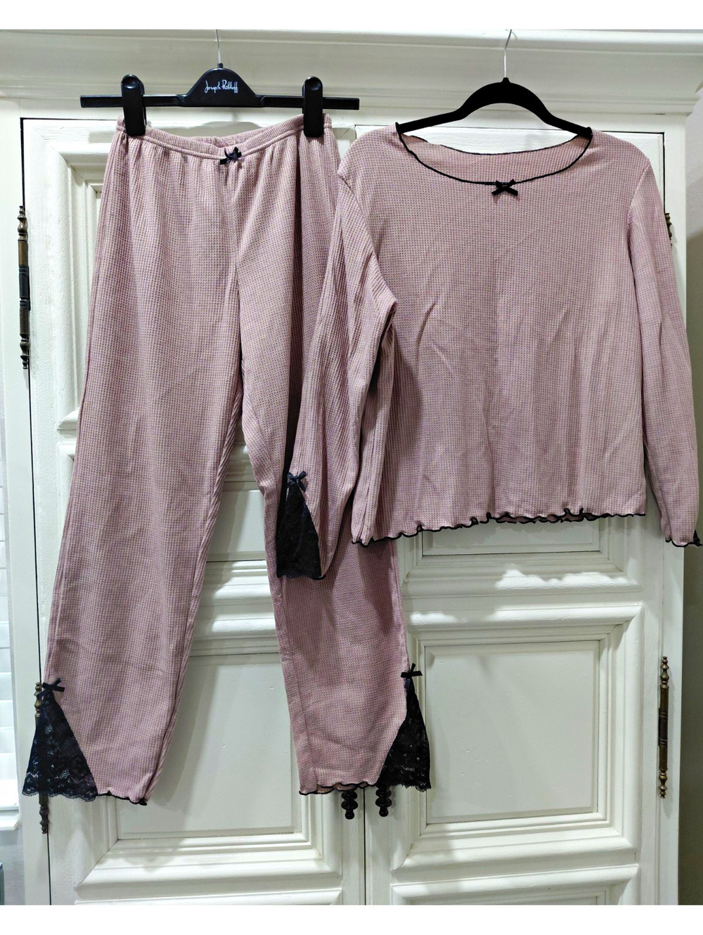 Women's Pink Waffle Knit 2pc Pajama Set M Long Sleeve Scoop Neck Lace Bow